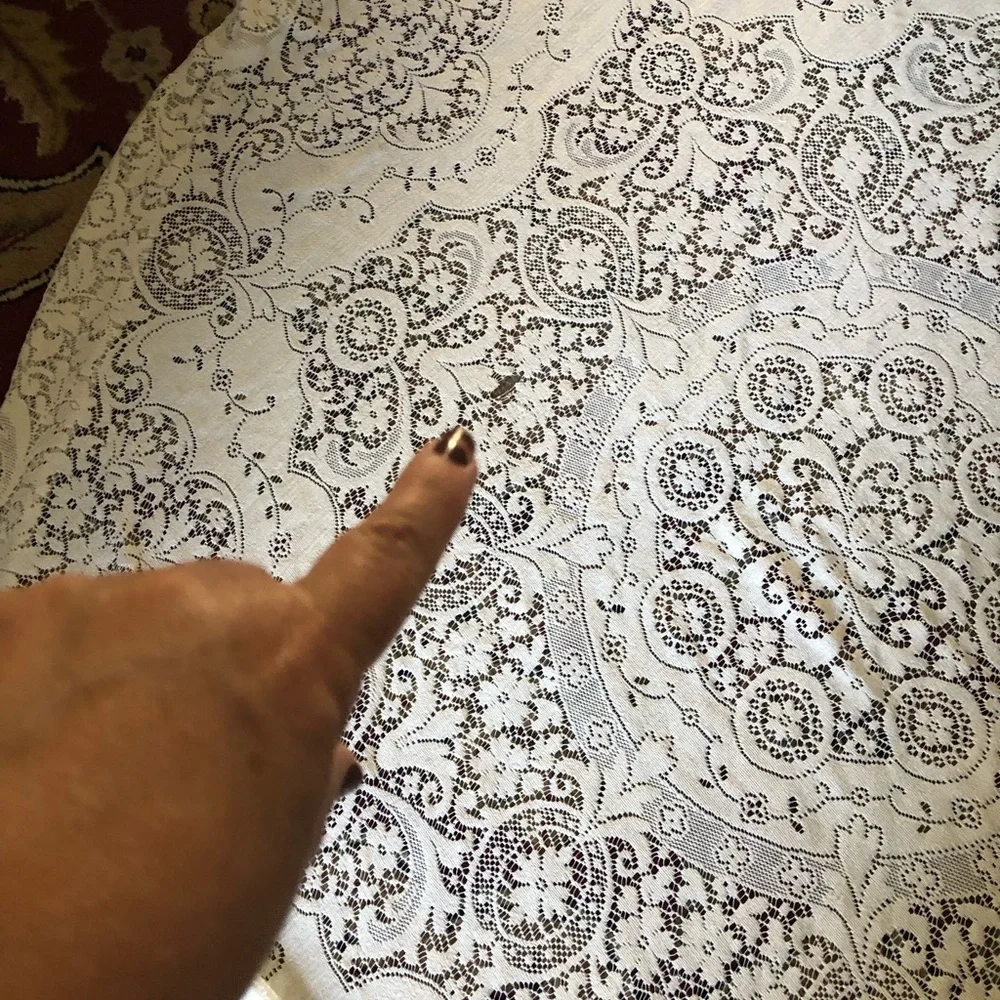 Antique Lace Tablecloth 60” round cotton has a hole